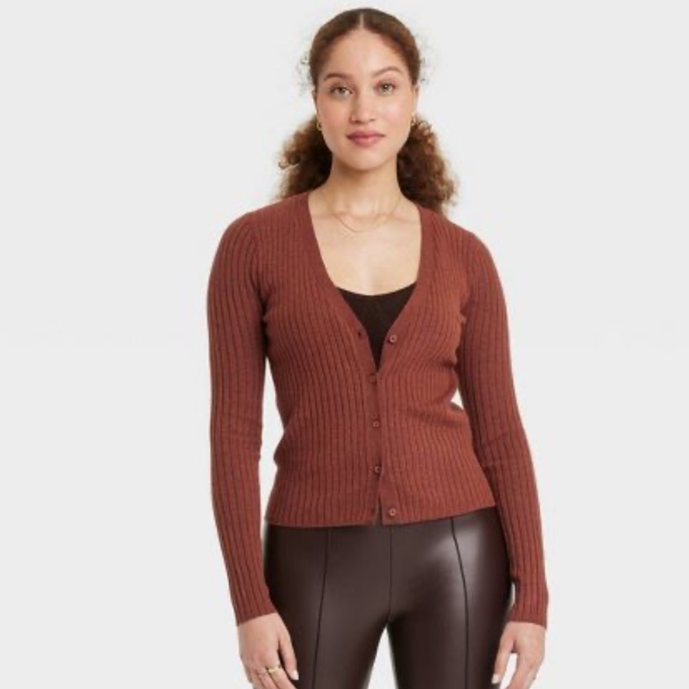 Fine Gauge Ribbed Cardigan - A New Day. Excellent preowned condition, medium.